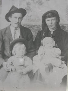 Ritratto di famiglia (1920 - 1930)